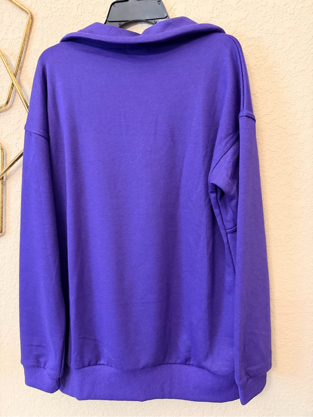 Sweater Size Small - Picture 3 of 7